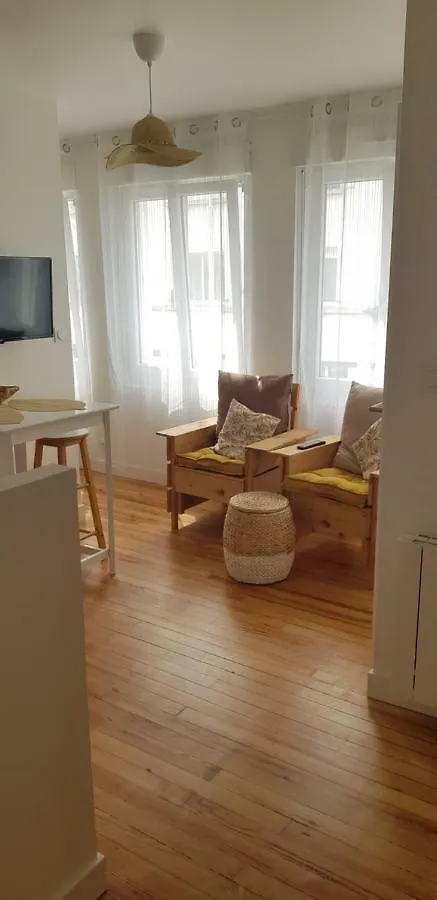 Apartment Apparts Centre Ville Lorient-Calme&Cosy