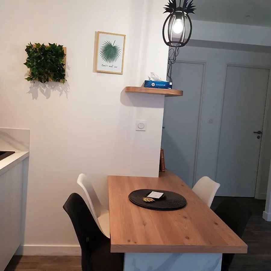 Apartment Apparts Centre Ville Lorient-Calme&Cosy